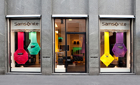 A shop installation to highlight the product lightness