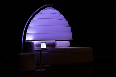 Chromotherapy device for new colour experience