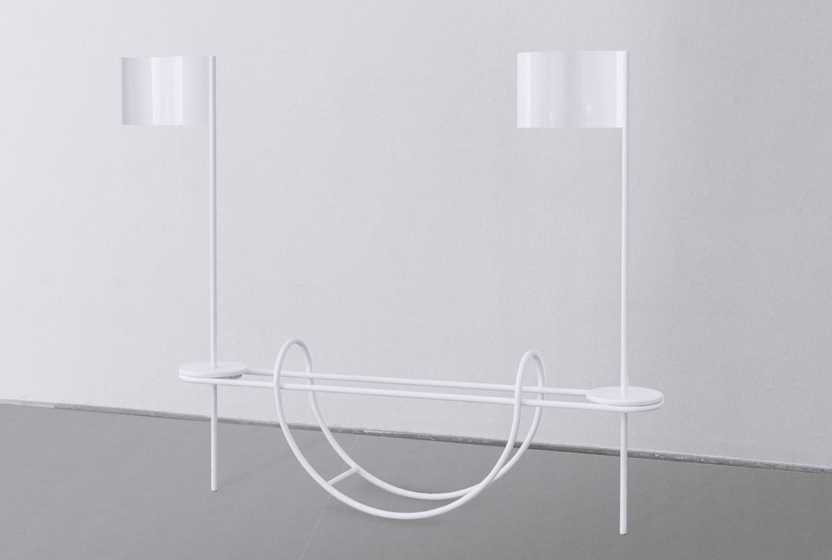 A discursive piece to represent surrendering and the need for dialogue
