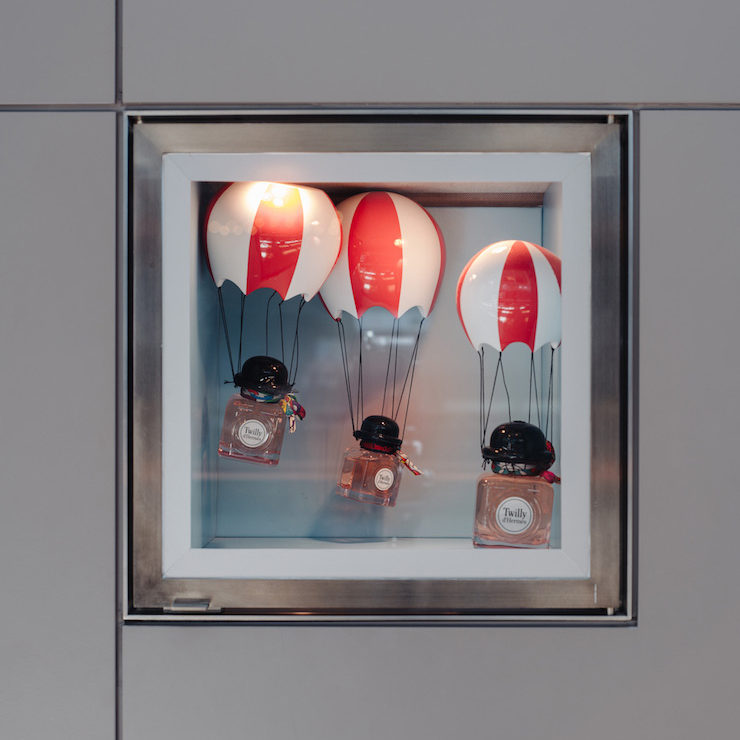 LanzavecchiaWai_Luna_Park_Hermes_windows_installaton58