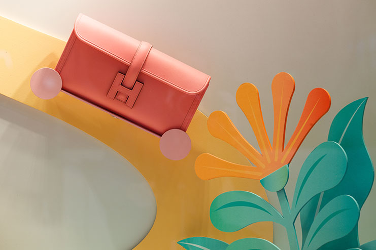 L+W_Great_little_Escape_windows_display_X_Hermes_Van_dettaglio_horiz