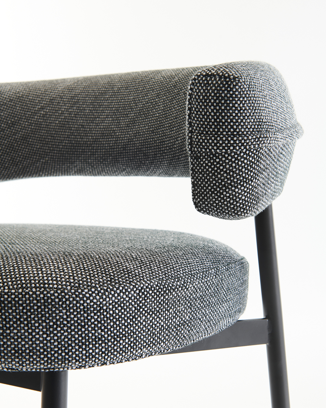 INS_Vert_NENA_STOOL_Lanzavecchia+Wai_Zanotta2022_05