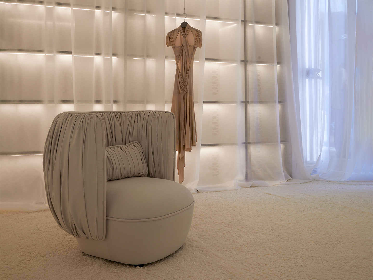 TRUSSARDI CASA_Nebula Armchair_Ruffle High Satin